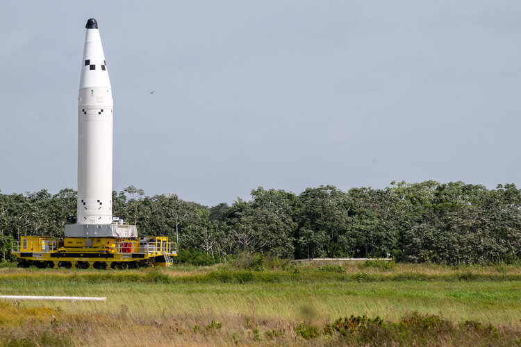 Transporting second booster for first Ariane 6
