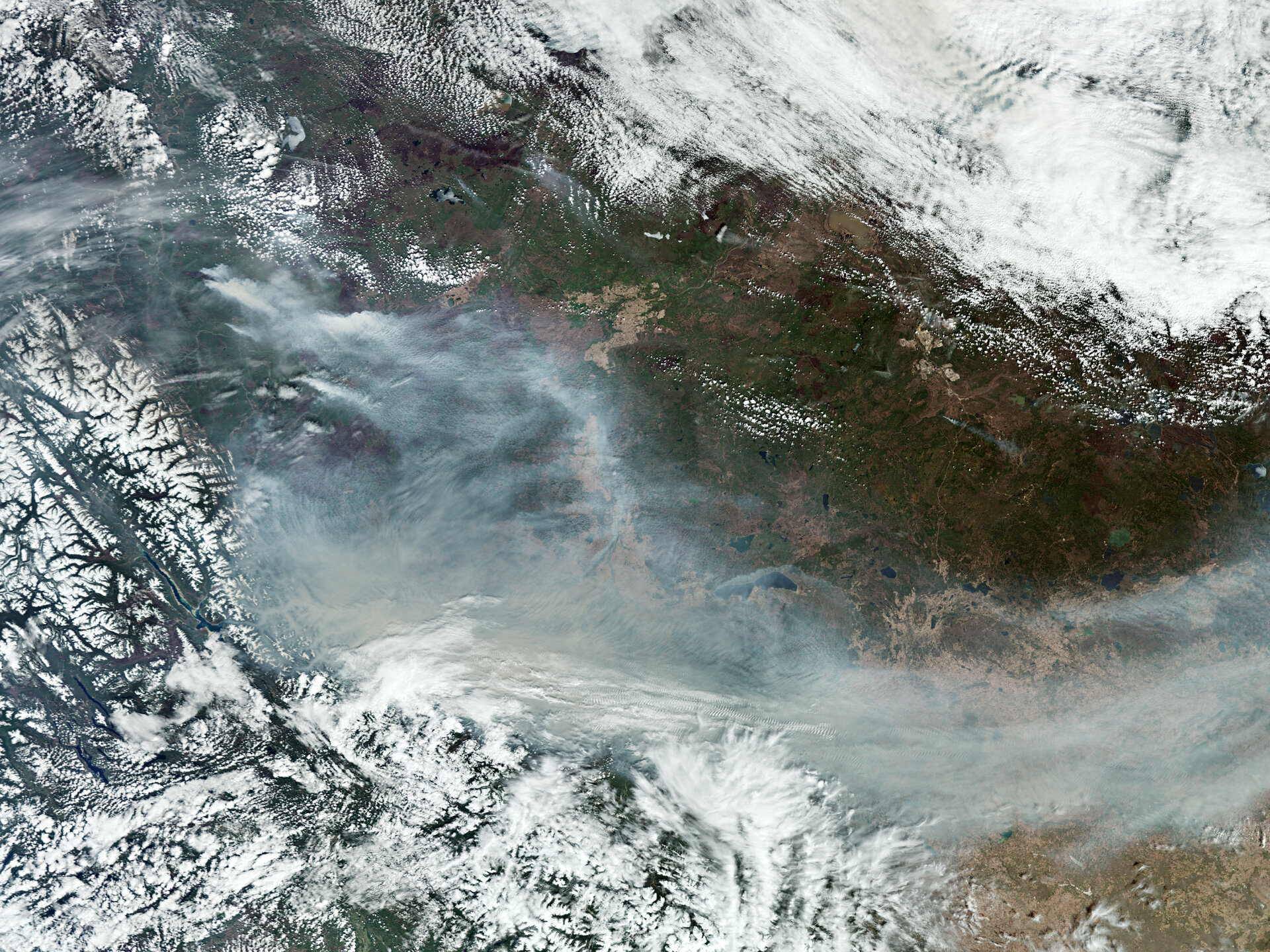 Smoke from fires in Canada 