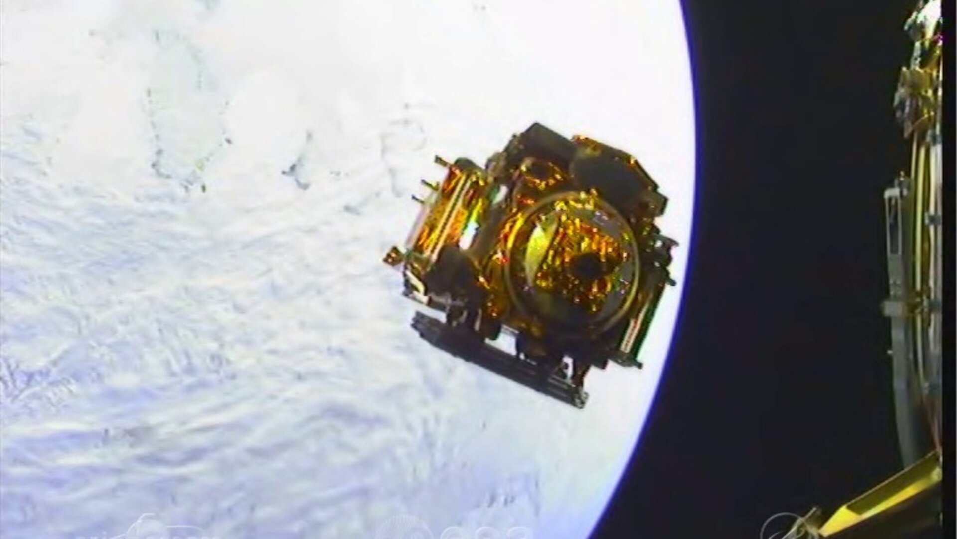 Soyuz Fregat on-board cameras show release of Sentinel-1A