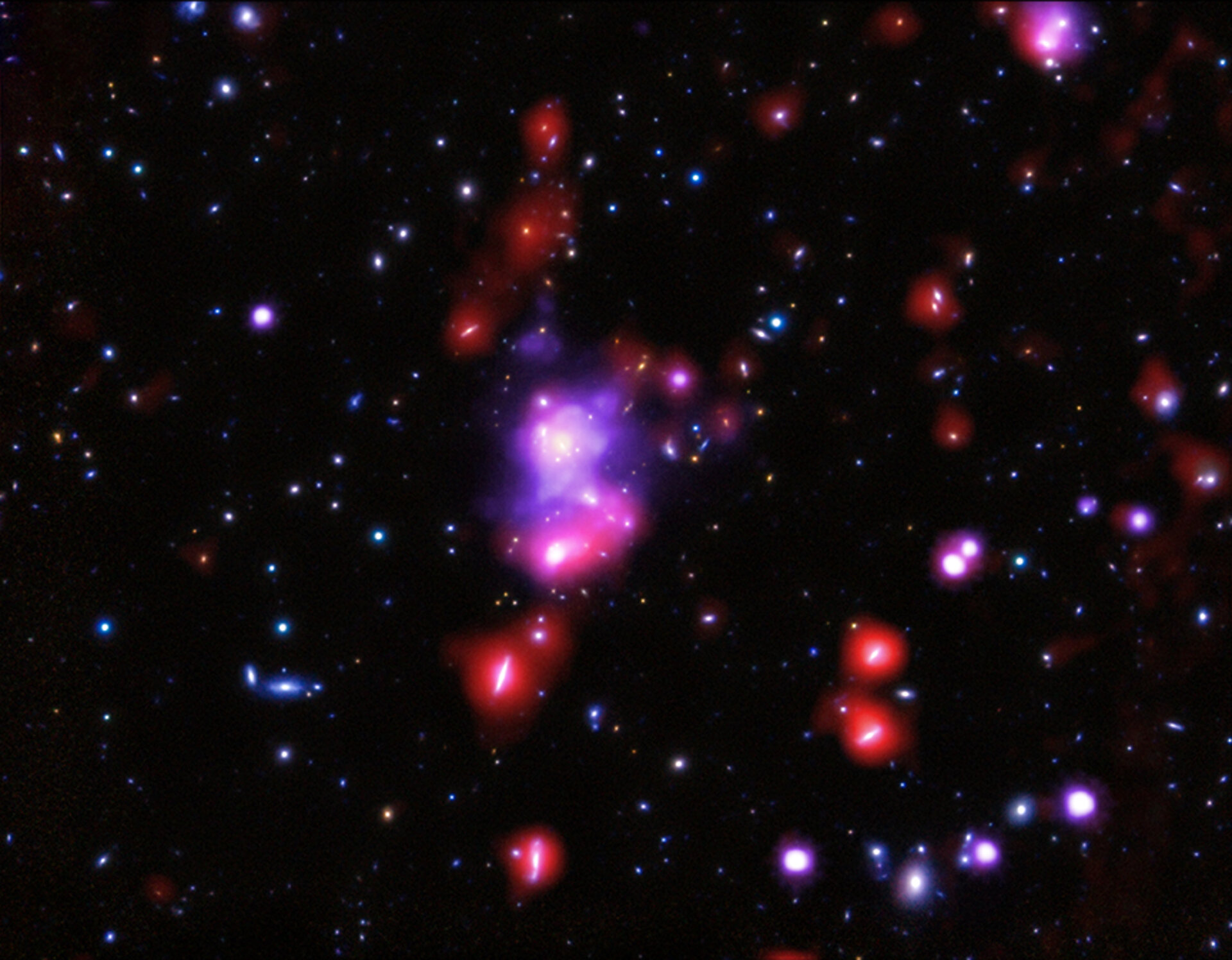 Galaxy cluster fireworks