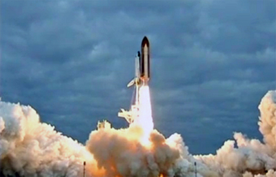 Shuttle Endeavour liftoff 16 May 2011