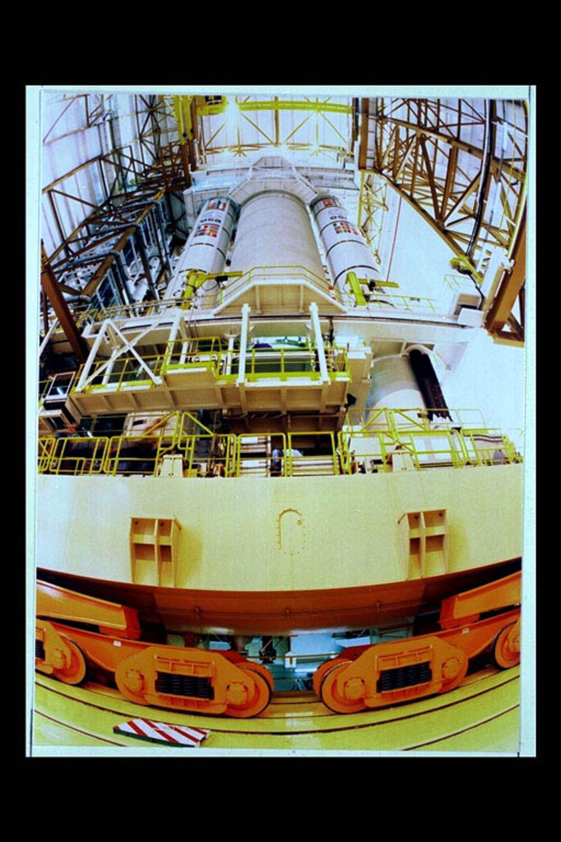 Ariane-5 integrated on mobile launch platform