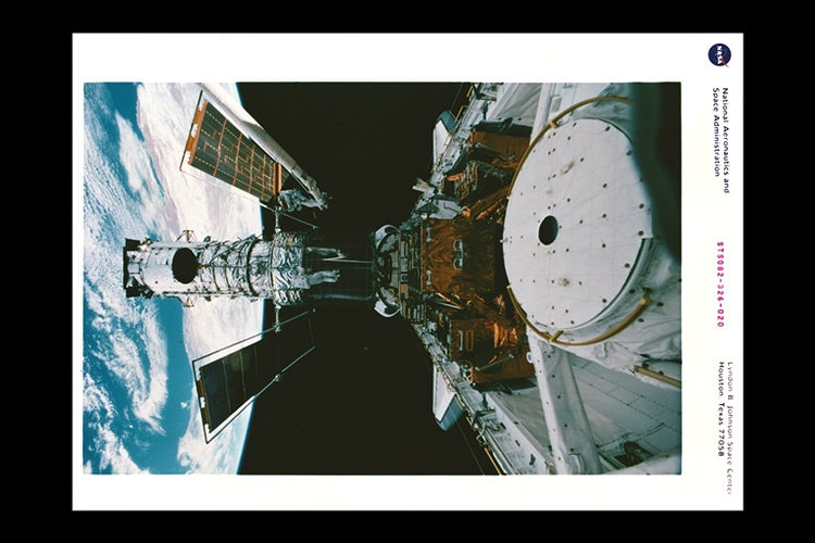 STS-82 EVA View