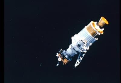 Ulysses release from Space Shuttle