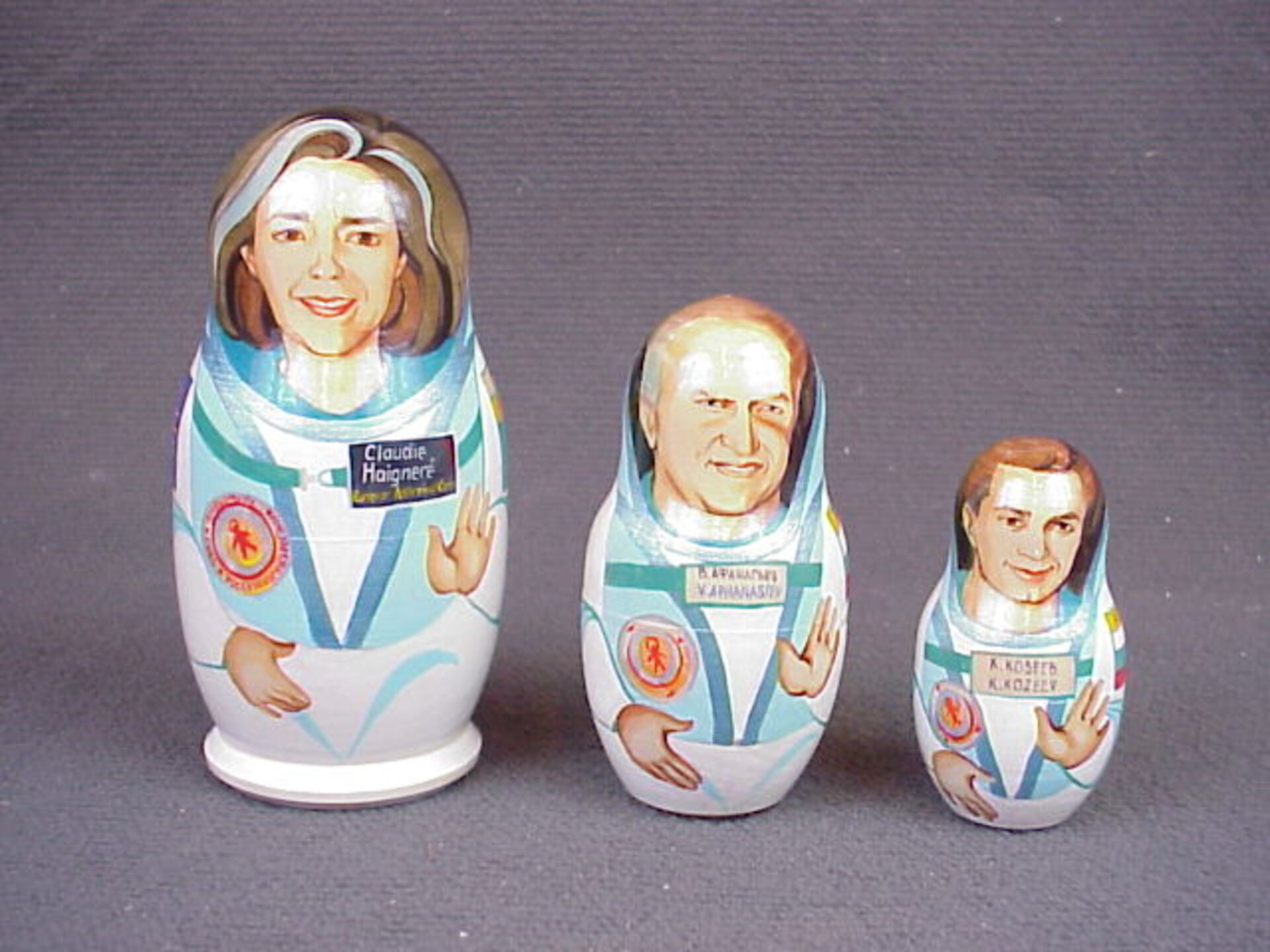 Matrioschka dolls representing Andromède mission crew