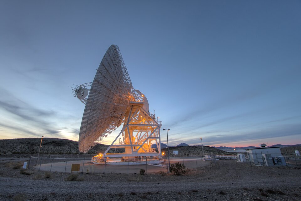 NASA 70m Deep Space Network antenna, Goldstone, California