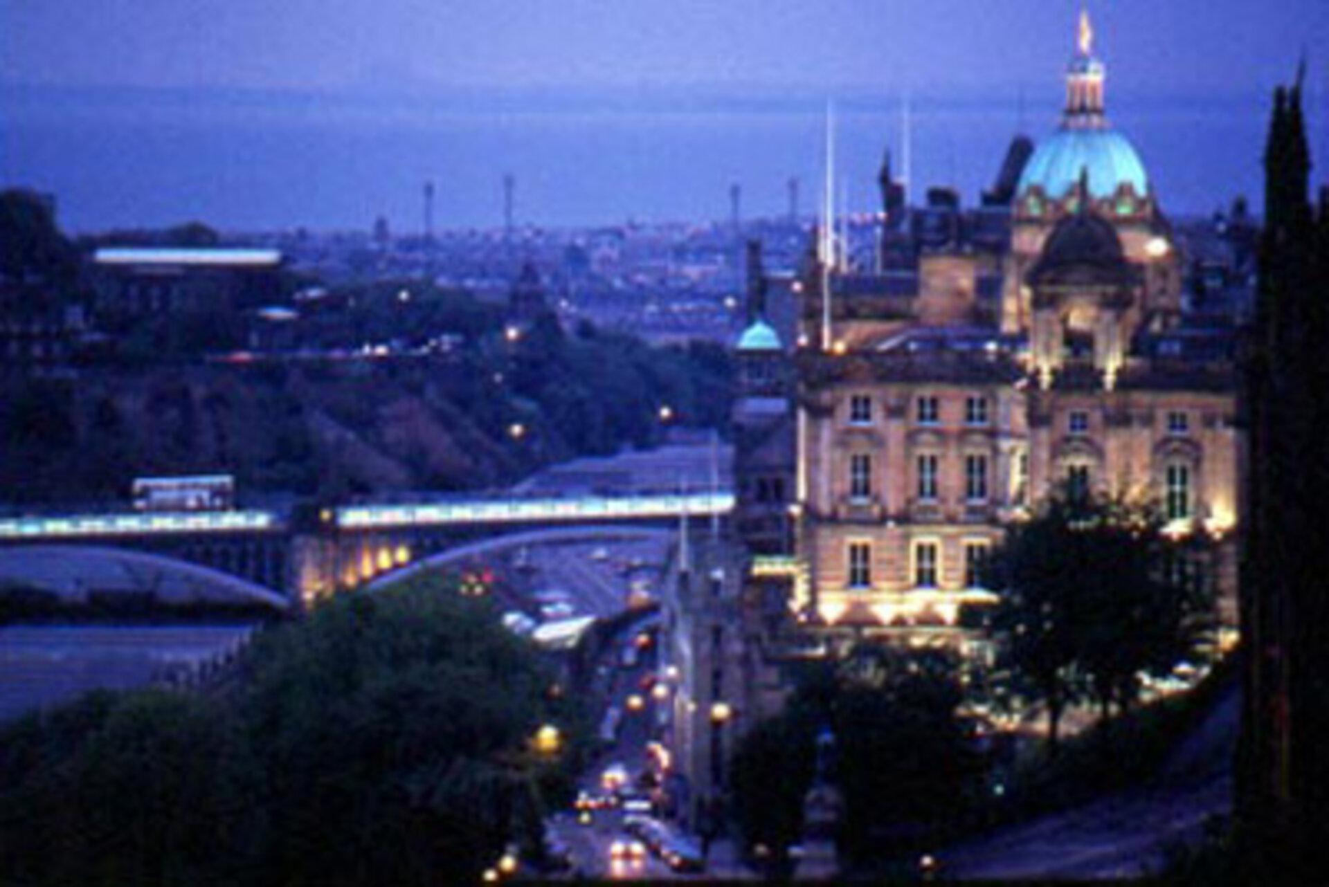 Edinburgh by night