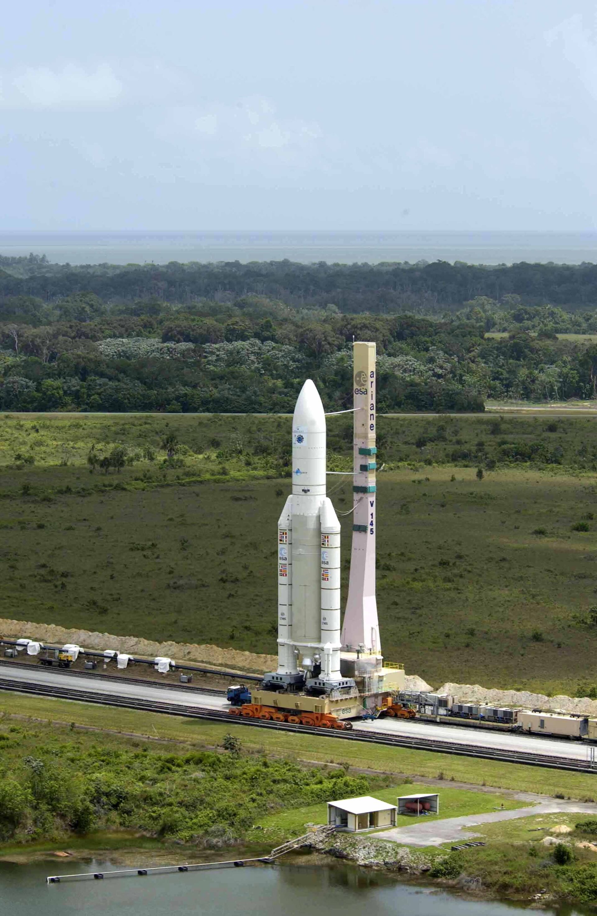 Roll-out of Ariane 5 with Envisat