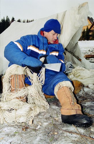 Frank De Winne during his winter survival training in a Russian forest