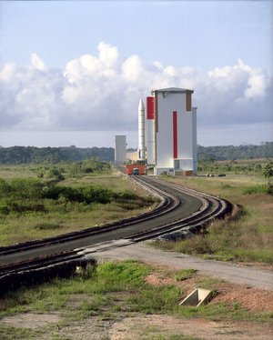 Satellite preparation facilities-Ariane 507 transfer from the BAF