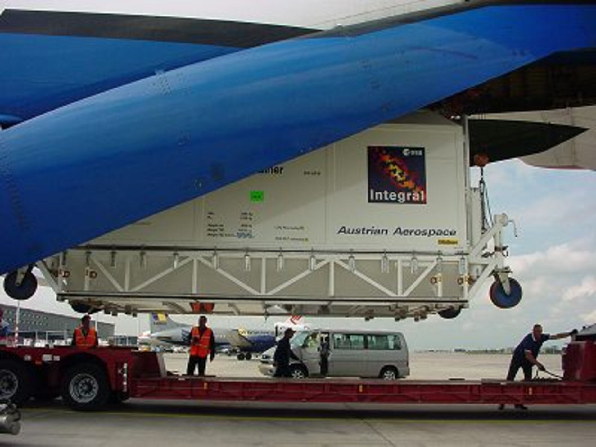 Integral is loaded onto the Antonov 124 at Schiphol