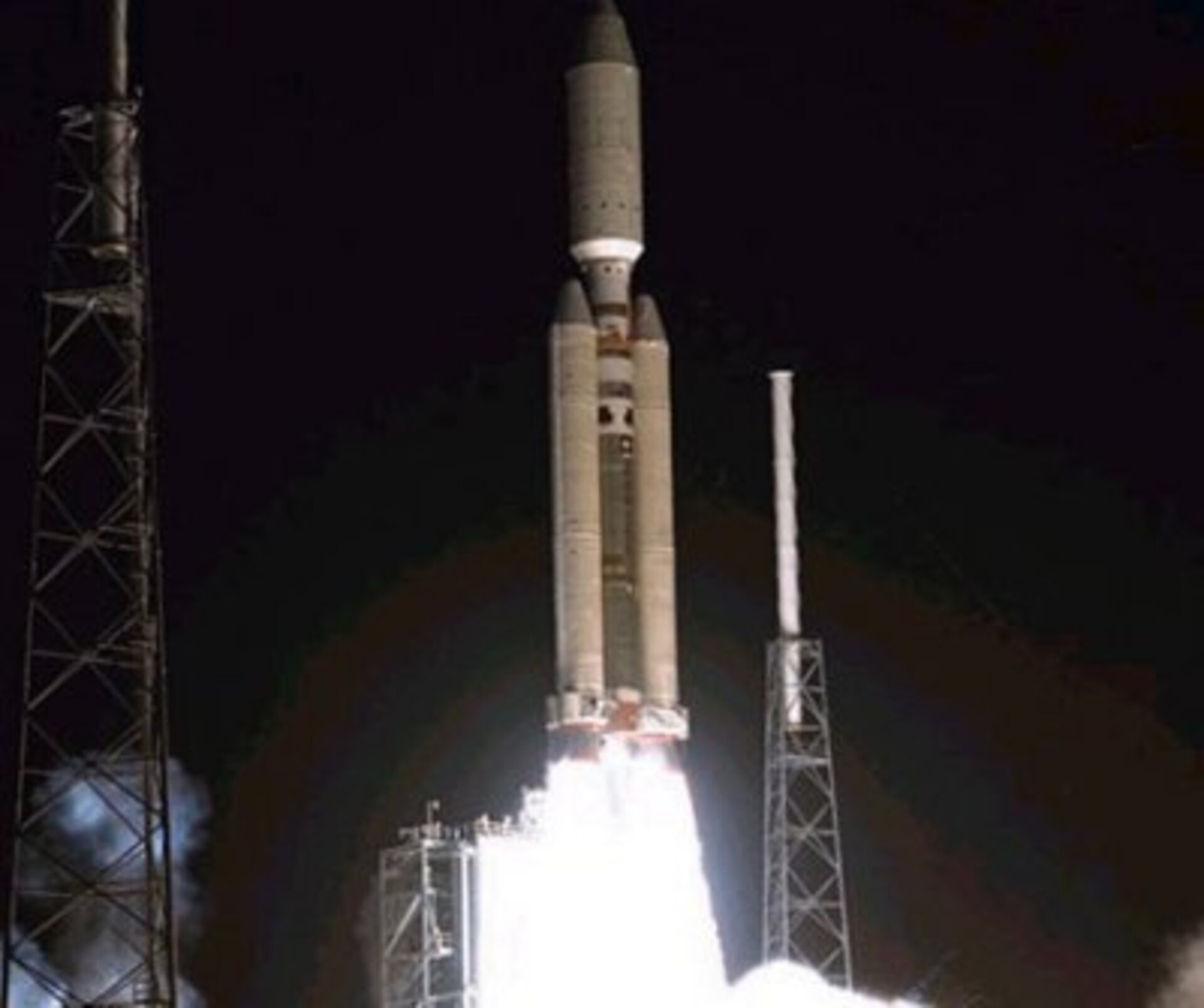 Titan IVB rocket, with Cassini-Huygens on board, lifts off