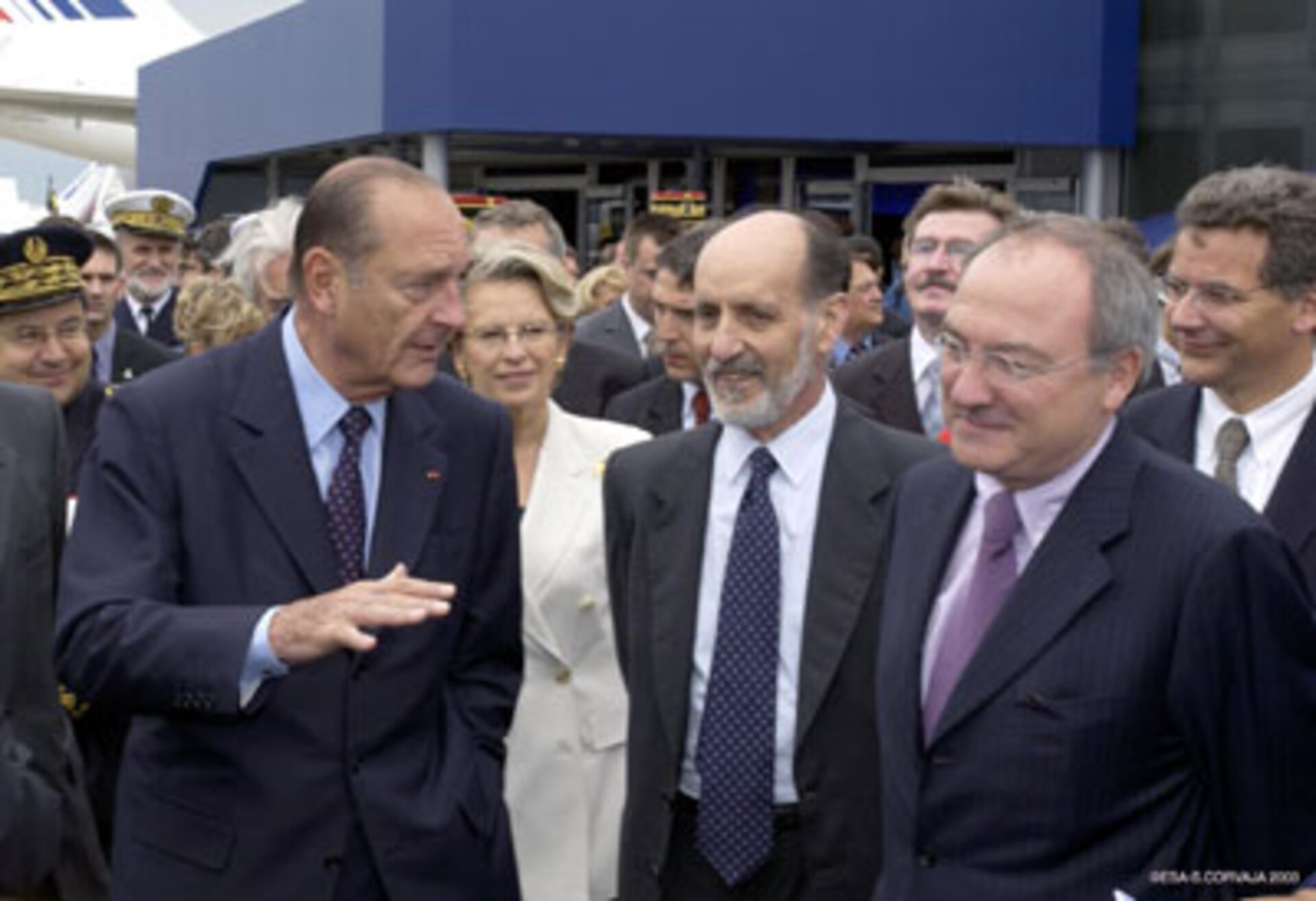President Chirac of France visits the ESA Pavilion