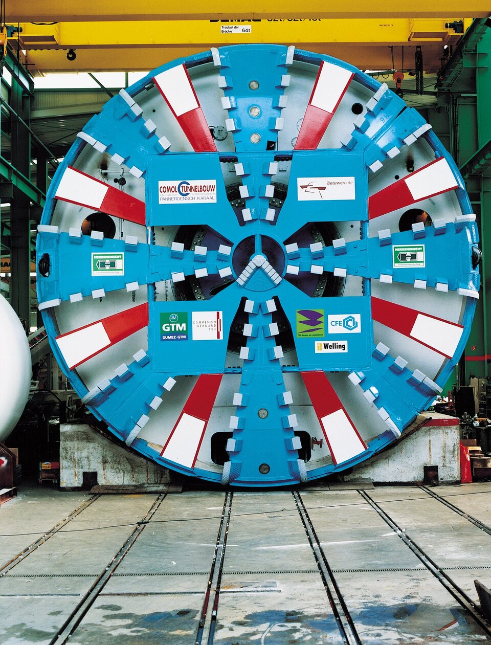 Space spin-off for tunnel boring machines