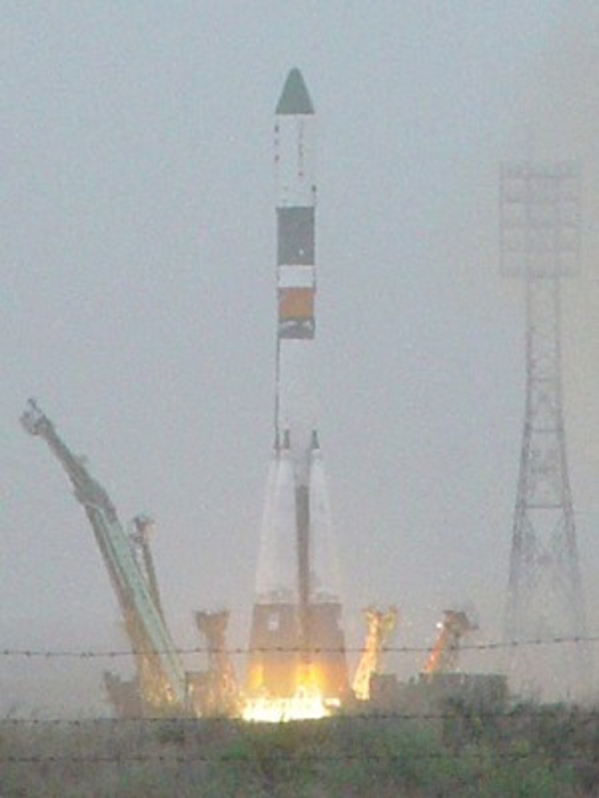 The Progress supply vehicle was launched from Baikonur Cosmodrome in Kazakhstan on 8 June 2003