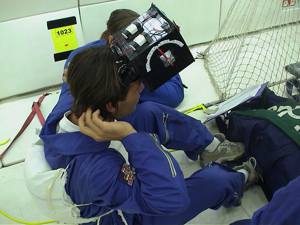 A strange feeling to float in weighlessness without visual input