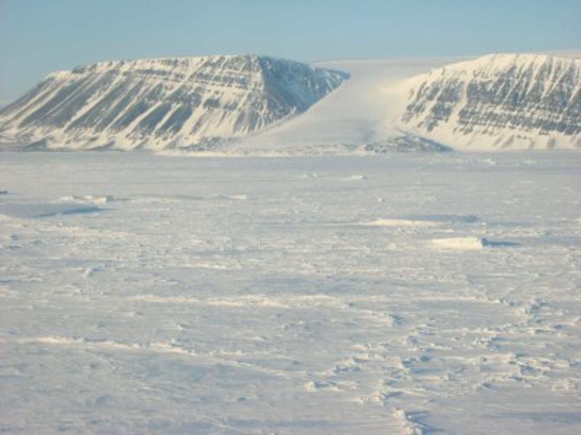 Land and sea ice in the Arctic