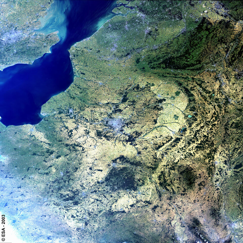 Aufnahme Frankreichs mit dem MERIS-Instrument auf Envisat