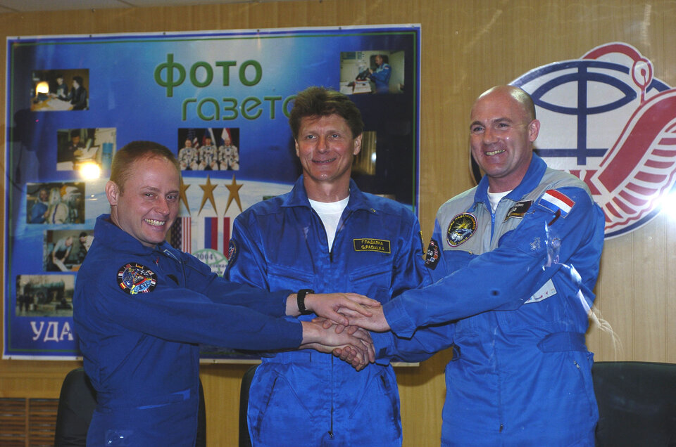 L'equipaggio della missione DELTA durante la conferenza stampa prima del lancio