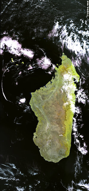 Madagascar   - MERIS - 13 August 2003