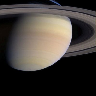 De mooie planeet Saturnus komt steeds dichterbij...