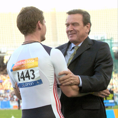 Chancellor Schröder congratulates Czyz