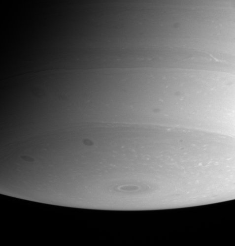 Polar detail on Saturn
