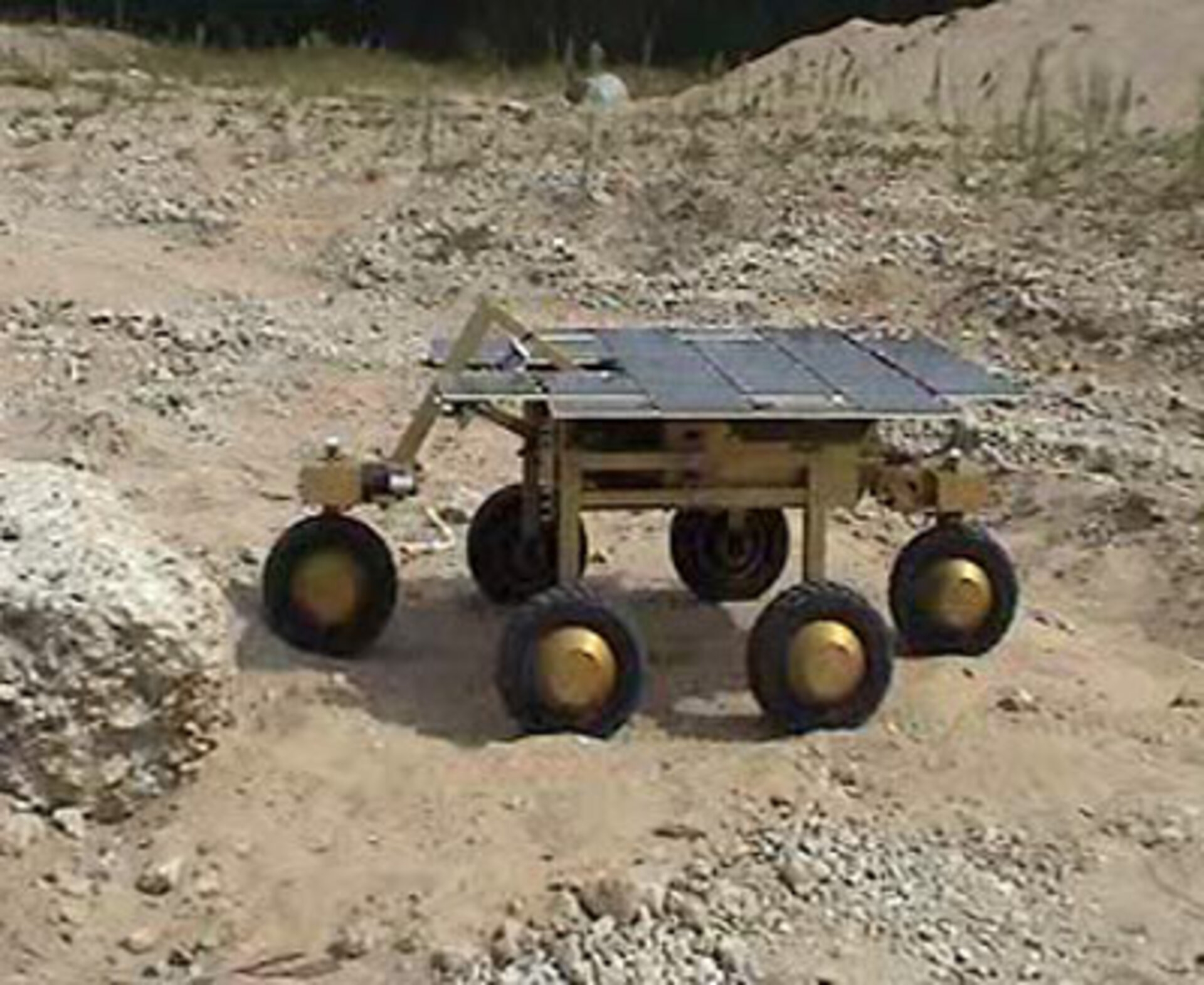 Solero solar powered rover