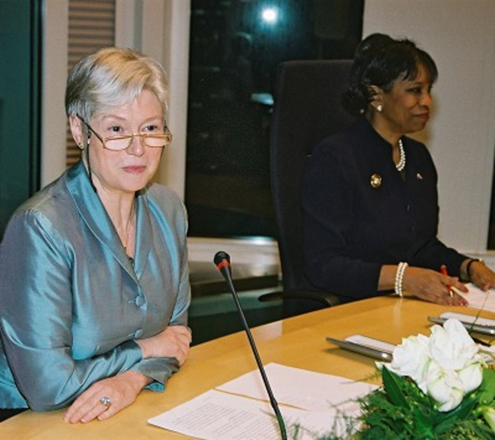 The signing took place at the Dutch Ministry for Education, Culture and Science