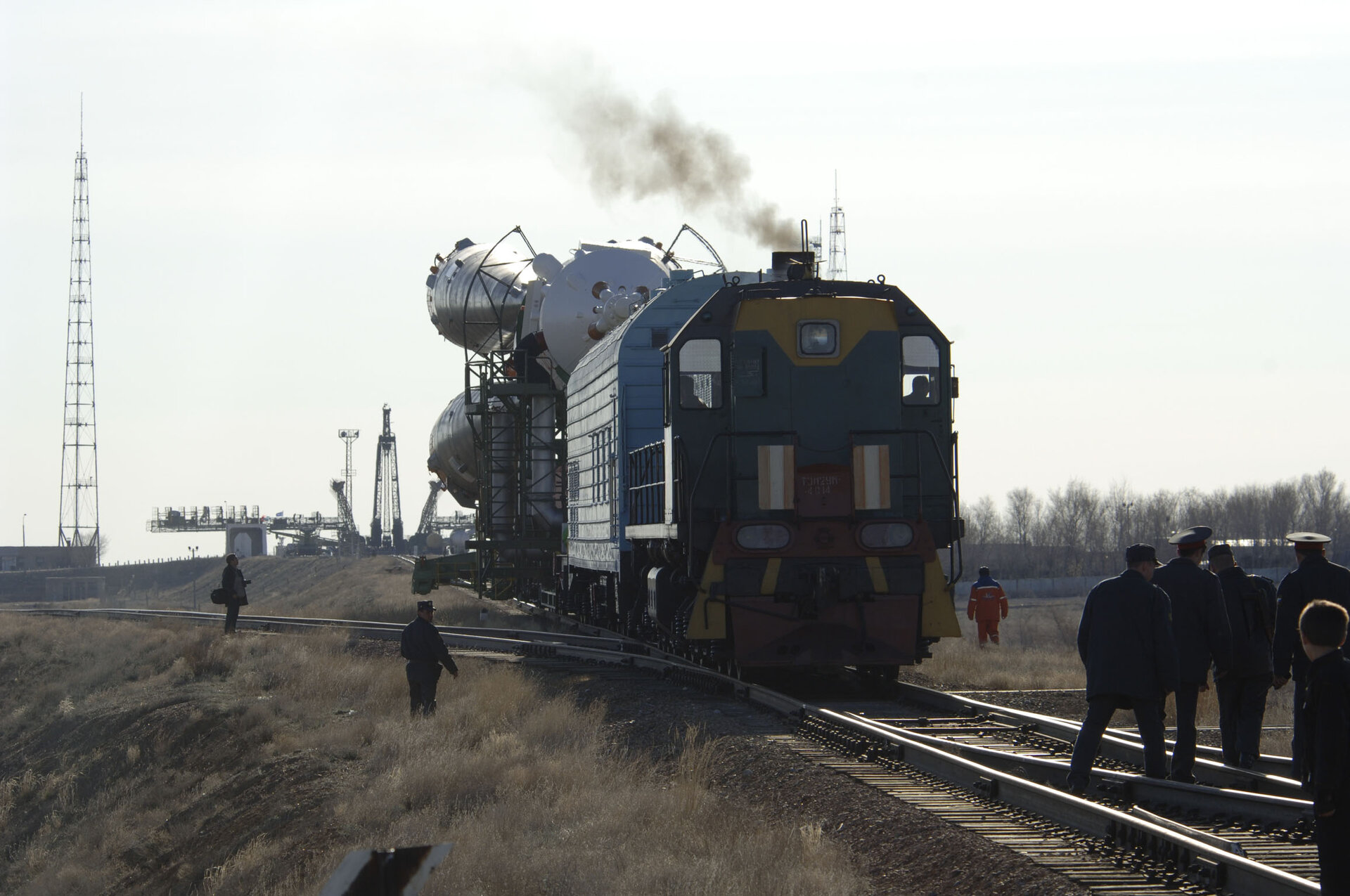 Soyuz FG launch vehicle carrying the Soyuz TMA-6 spacecraft is transferred to the launch pad