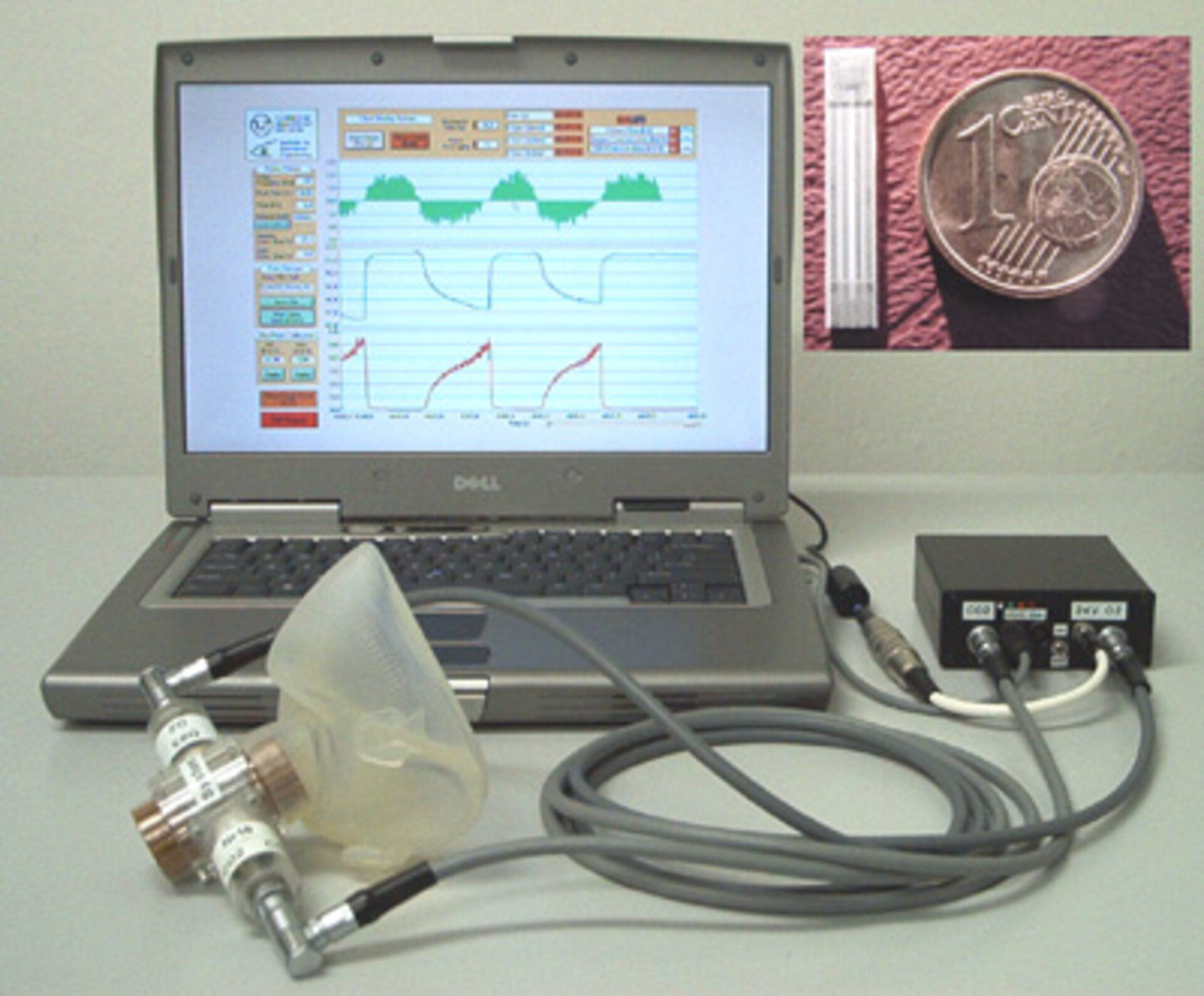 Atemmaske mit eingebauter Sensoreinheit, Steuergerät und Analysesoftware für PC