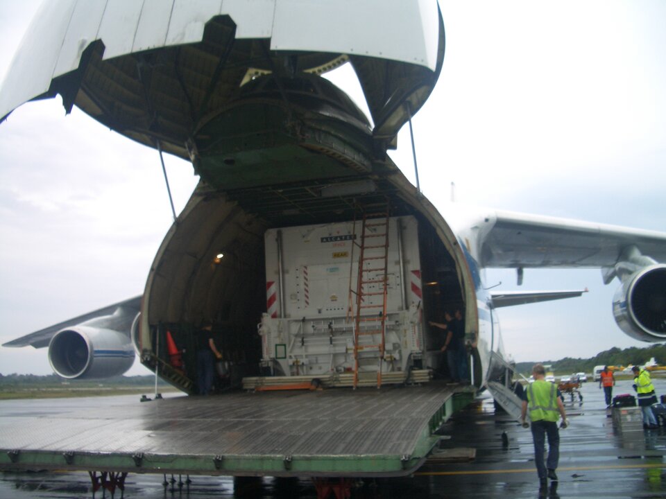 MSG-2 arriving in Kourou
