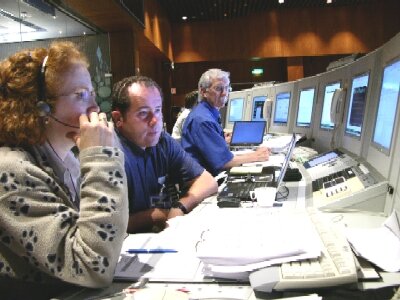 ESOC controllers in training for MSG-2 LEOP in 2005