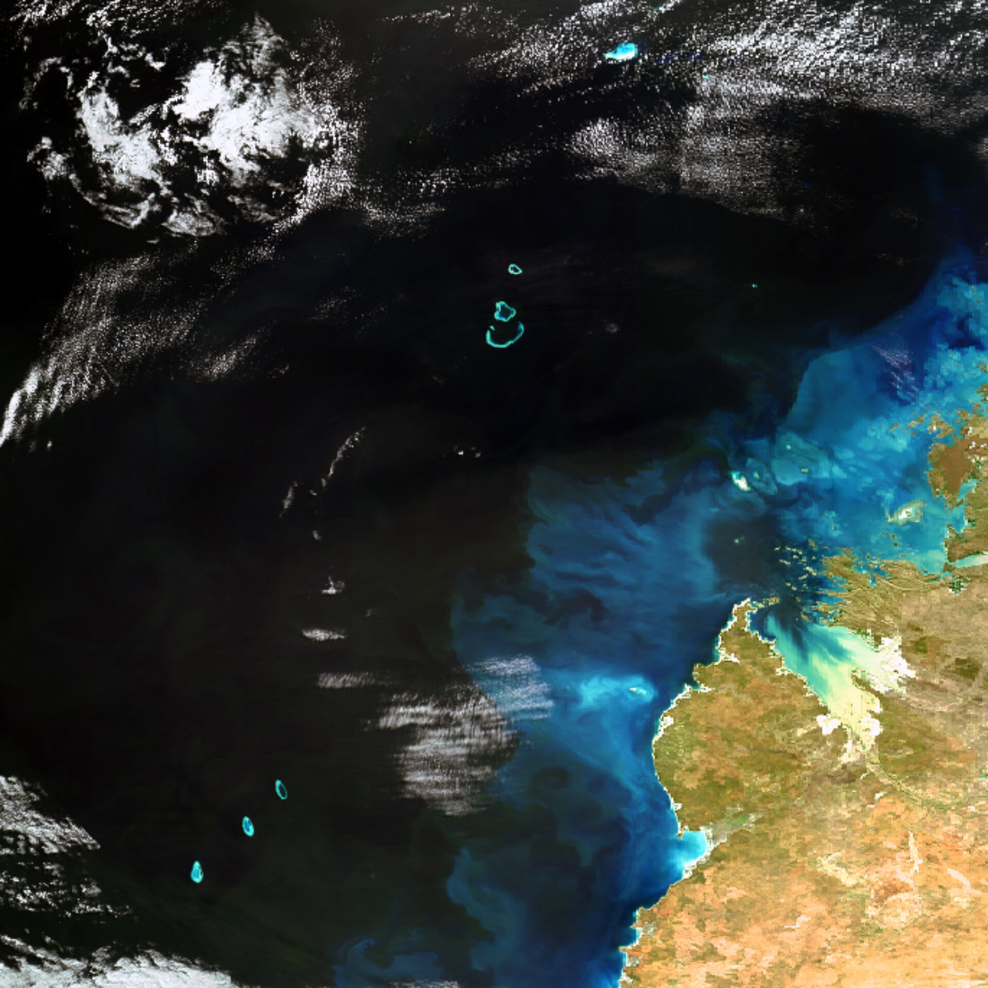 Sea and coral atolls off Australia