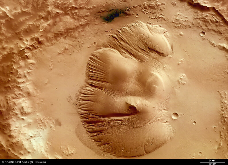 Colour nadir view of Nicholson Crater