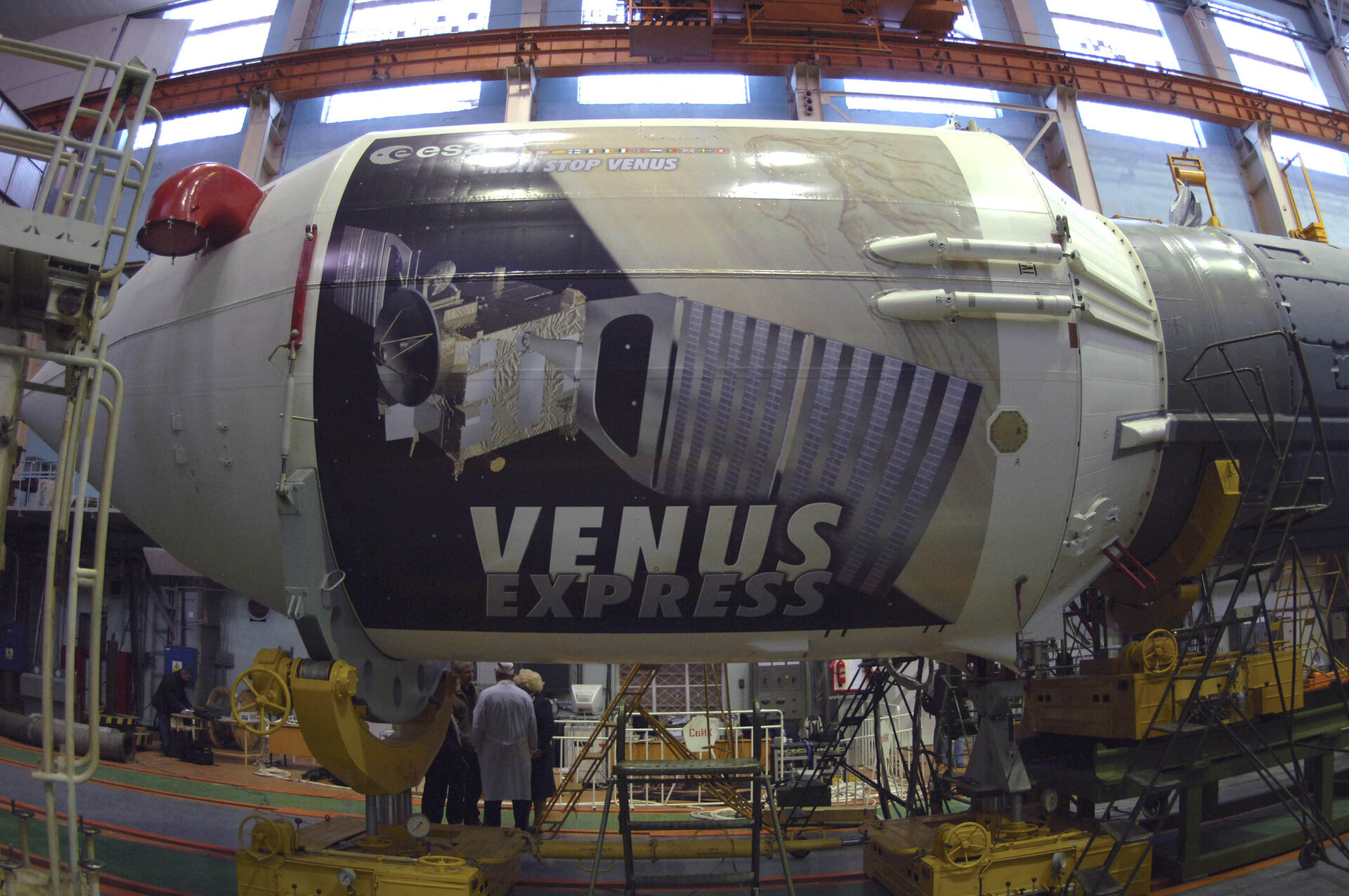 Photos-Soyuz FG-Fregat vehicle carrying Venus Express probe- Final preparation