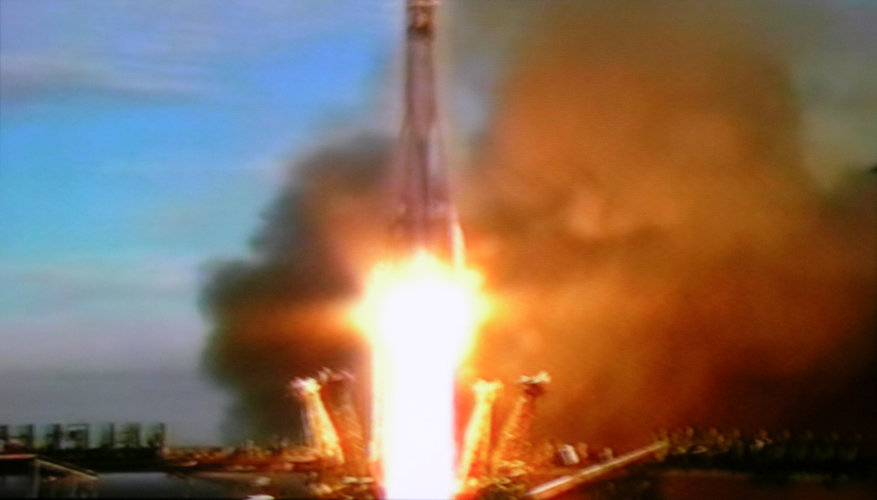 Venus Express moves aloft, moments after ignition