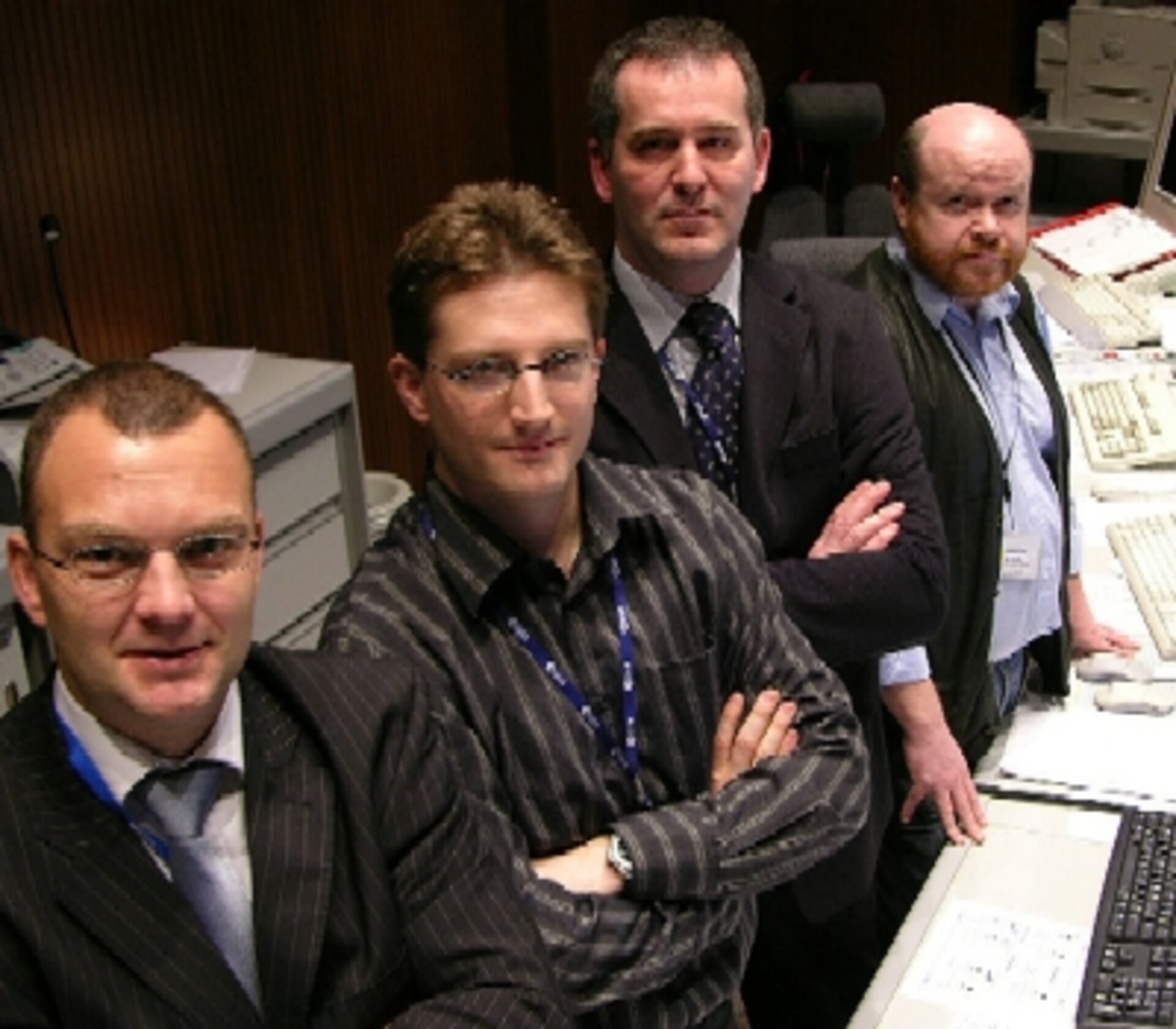 VEX ground operations staff in ESOC Main Control Room