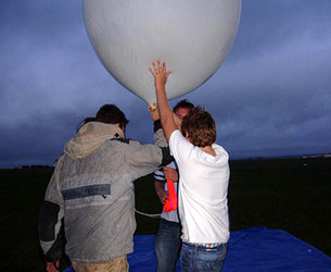 The Dutch students prepare to launch the balloon