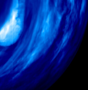 'Thin' cloud layer close to Venus' South pole