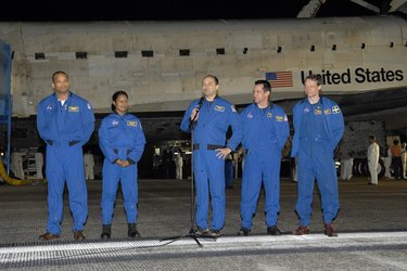 Media interview following the landing of Discovery