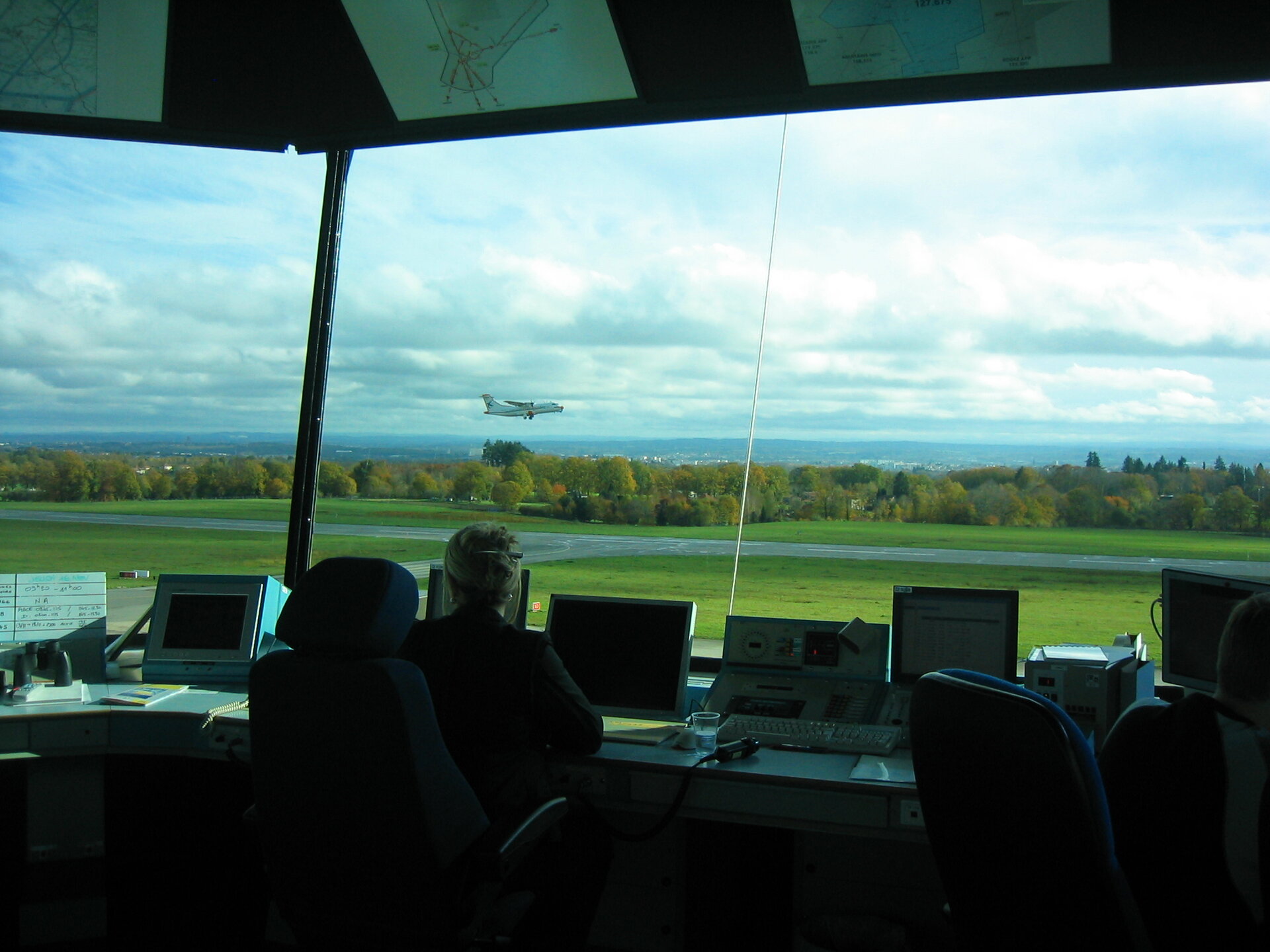Depuis la tour de contrôle de Limoges vue de l'ATR42