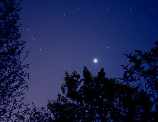 Venus and the constellation Pleiades side-by-side