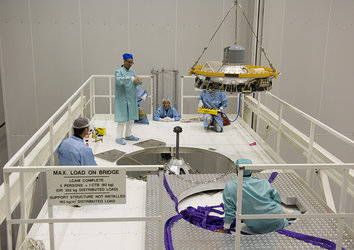 Passive docking assembly is positioned above Jules Verne ATV docking mechanism