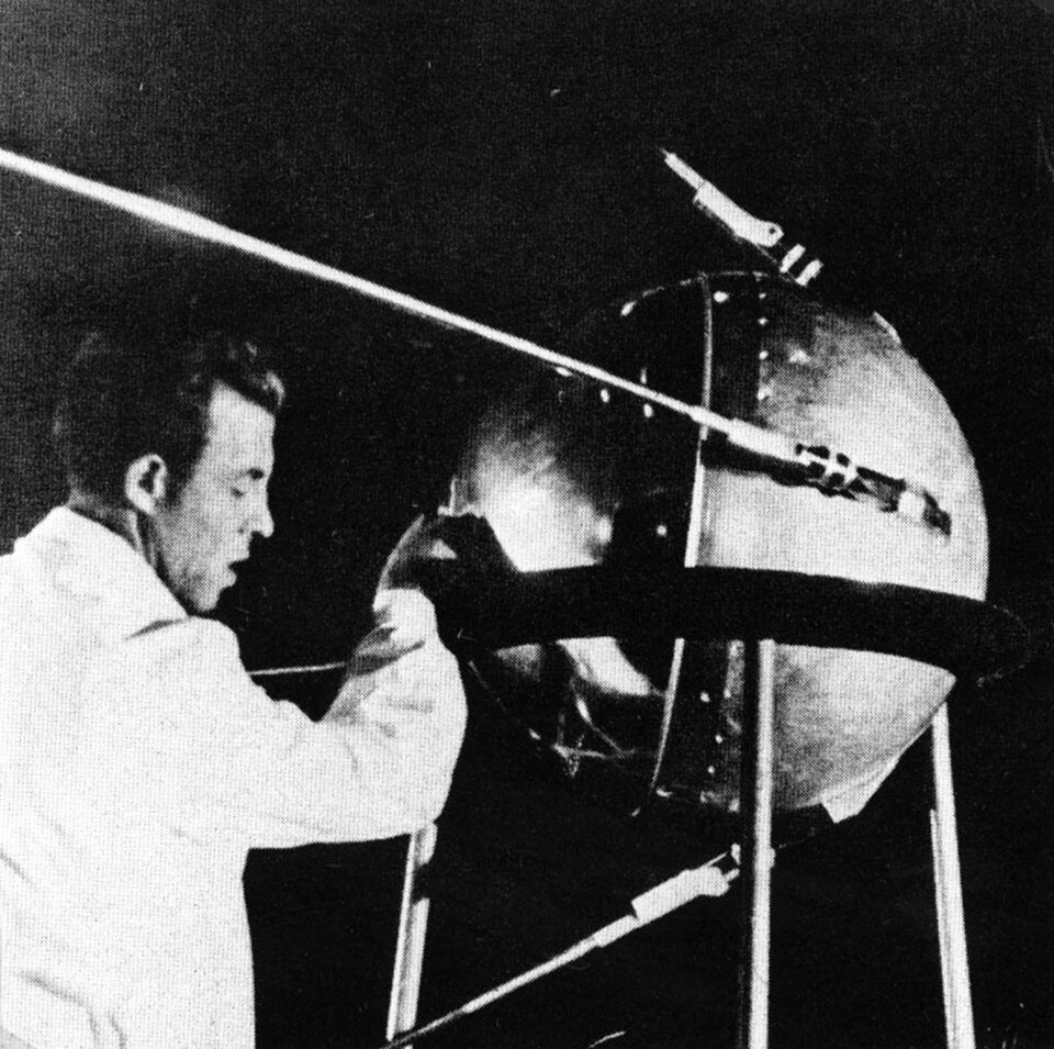 Sputnik kurz vor dem Start (1957)