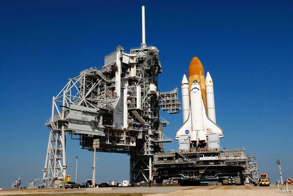 Lo Shuttle Atlantis sulla rampa di lancio del Kannedy Space Centre, in Florida