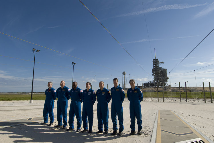 STS-122 mission crew gives a short media speech