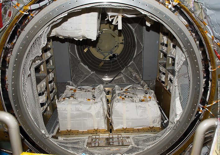 Jules Verne dry cargo loaded inside the Integrated Cargo Carrier