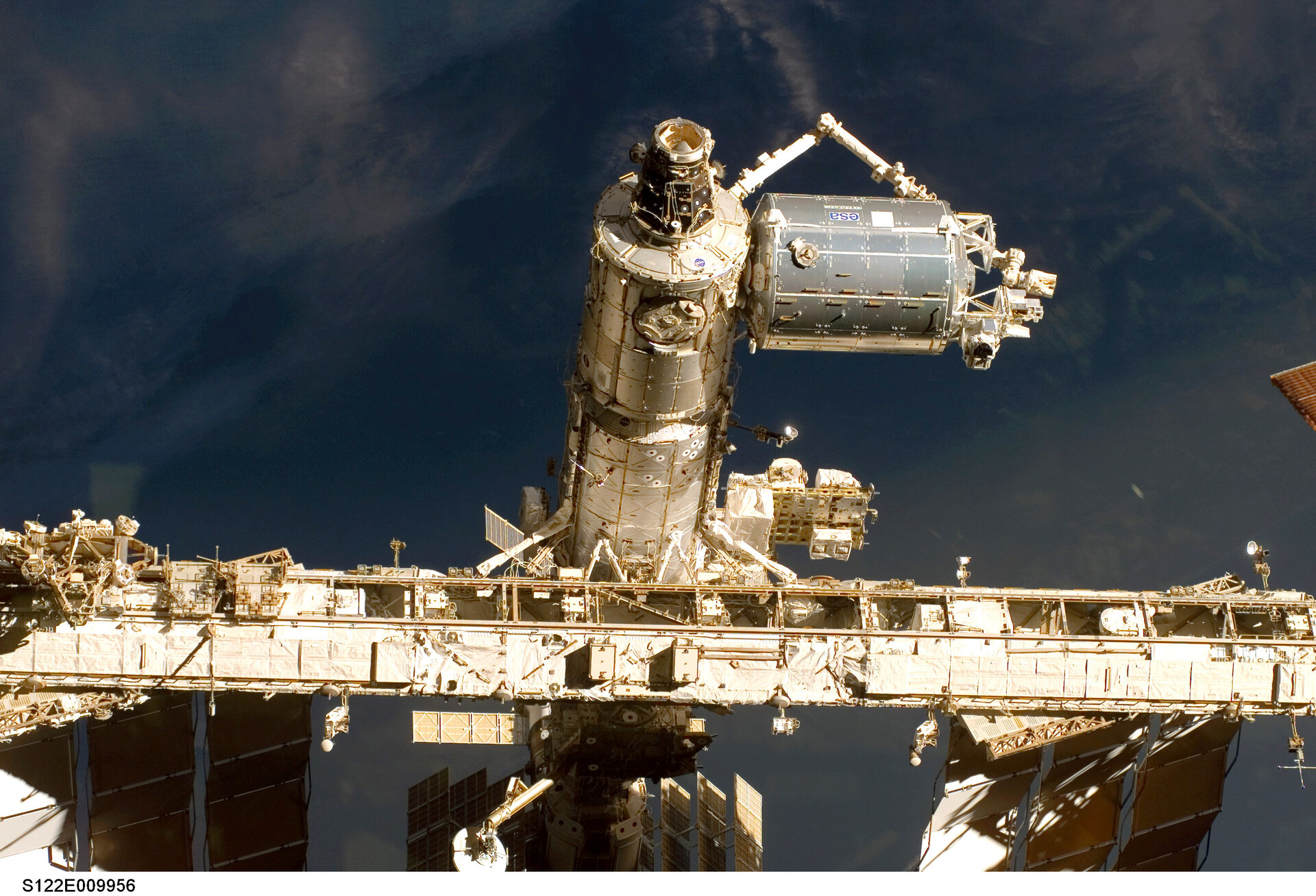 Das Columbus-Labor, gekoppelt an der ISS