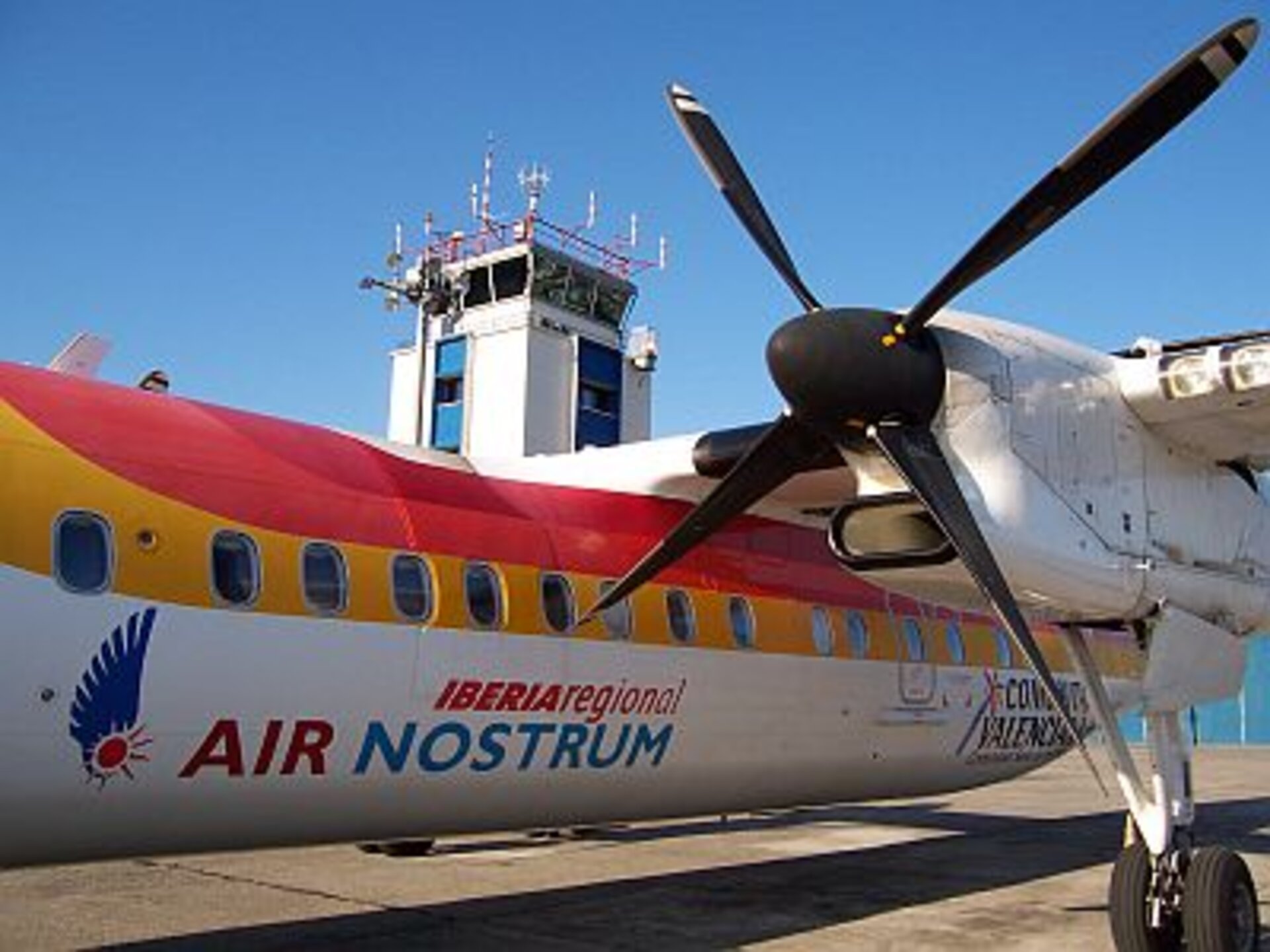 Air Nostrum Dash-8